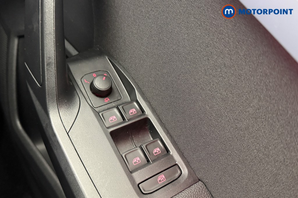 Seat Arona FR Manual Petrol SUV - Stock Number (1616560) - 9th supplementary image