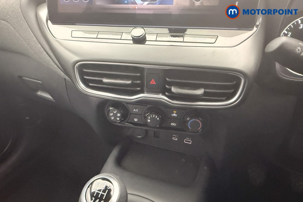 Nissan Juke Acenta Premium Manual Petrol SUV - Stock Number (1616735) - 3rd supplementary image