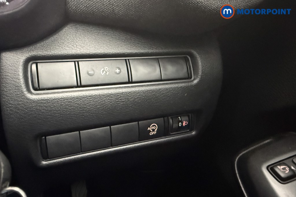 Nissan Juke Acenta Premium Manual Petrol SUV - Stock Number (1616735) - 7th supplementary image