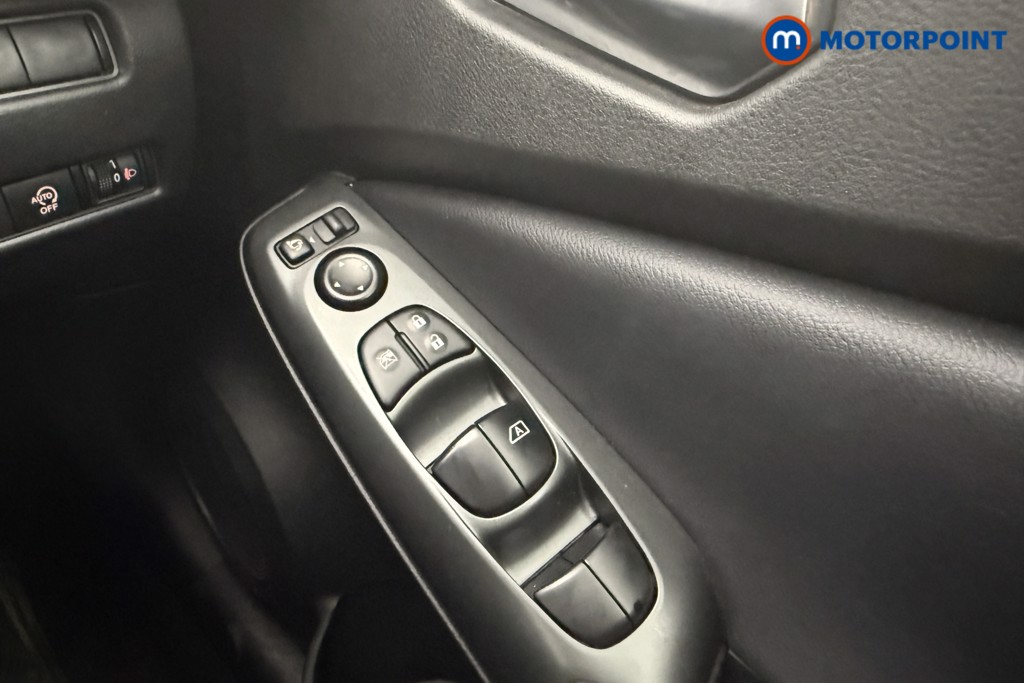 Nissan Juke Acenta Premium Manual Petrol SUV - Stock Number (1616735) - 8th supplementary image