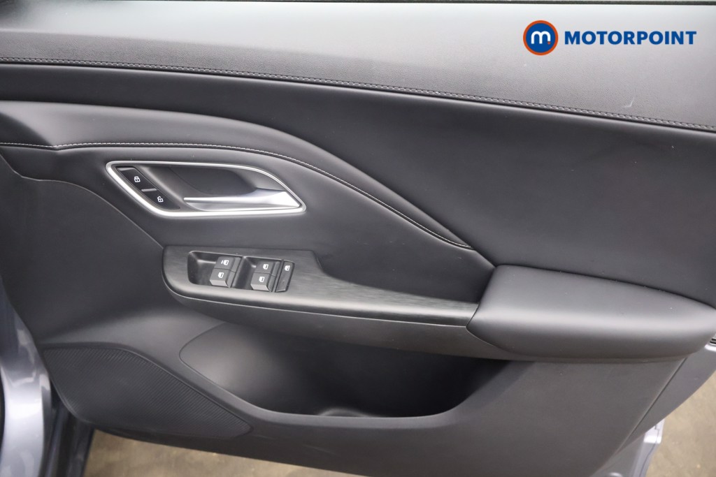 Mg Motor Uk ZS Trophy Automatic Petrol-Electric Hybrid SUV - Stock Number (1617907) - 11th supplementary image