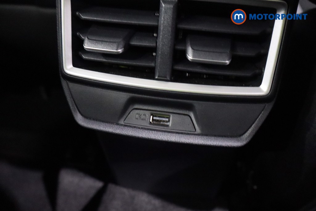 Mg Motor Uk ZS Trophy Automatic Petrol-Electric Hybrid SUV - Stock Number (1618396) - 13th supplementary image