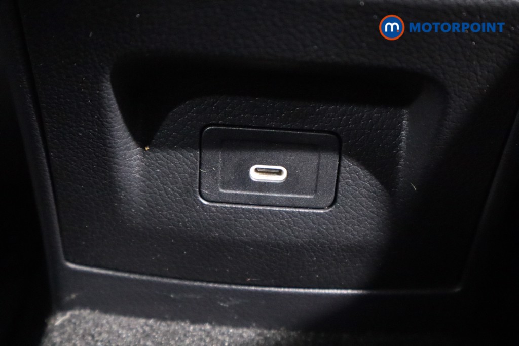 Mercedes-Benz A Class Amg Line Automatic Diesel Hatchback - Stock Number (1620906) - 13th supplementary image