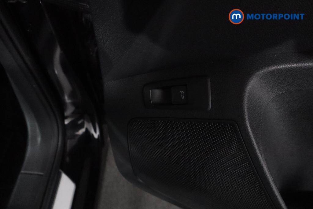 Skoda Karoq Sportline Edition Automatic Petrol SUV - Stock Number (1620987) - 12th supplementary image