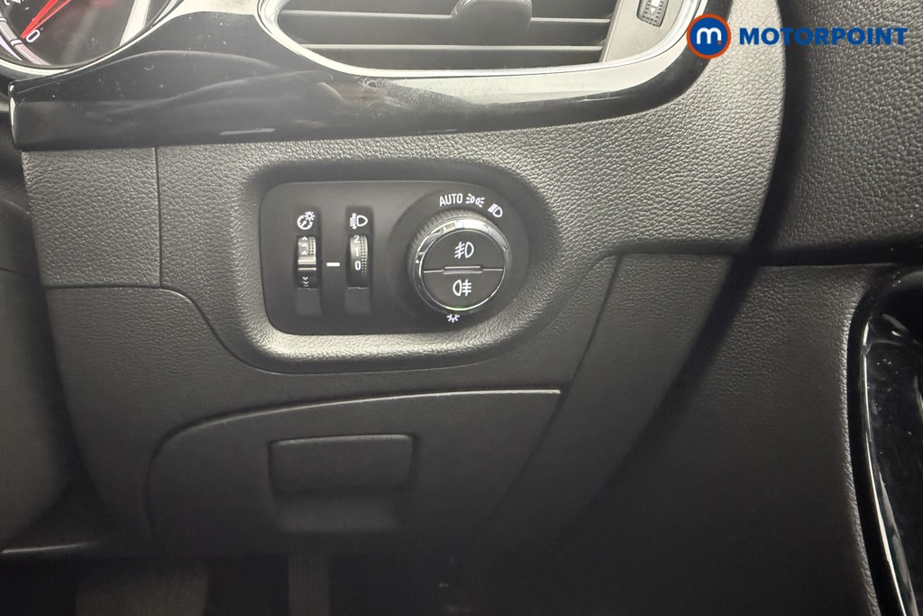 Vauxhall Astra Sri Nav Automatic Petrol Hatchback - Stock Number (1621743) - 7th supplementary image