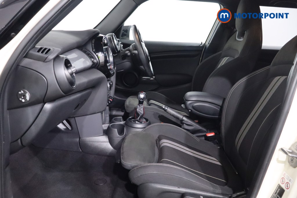 Mini Hatchback Cooper Sport Manual Petrol Hatchback - Stock Number (1622320) - 4th supplementary image