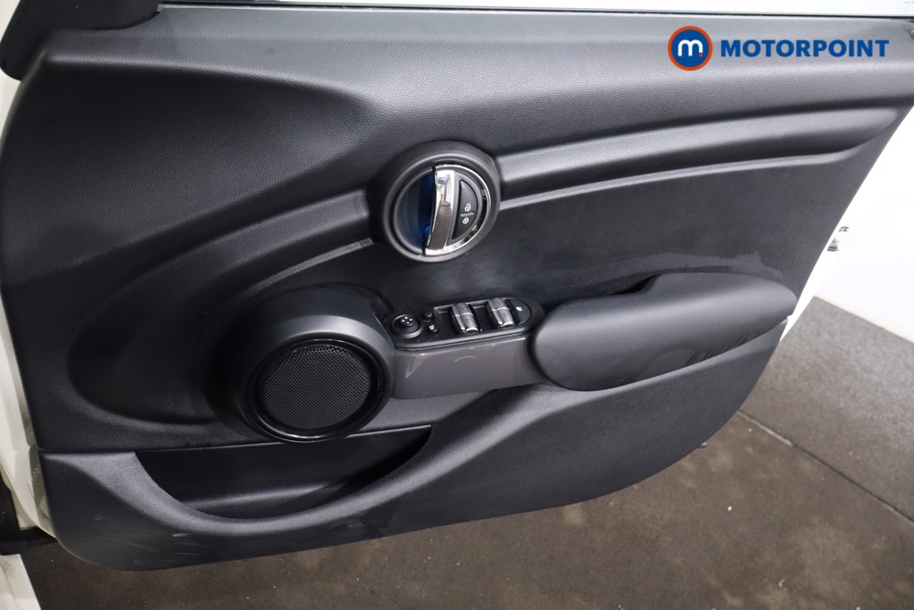 Mini Hatchback Cooper Sport Manual Petrol Hatchback - Stock Number (1622320) - 23rd supplementary image