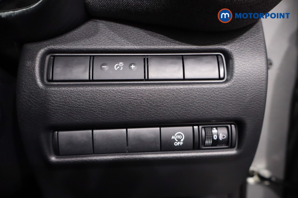 Nissan Juke Acenta Premium Manual Petrol SUV - Stock Number (1623161) - 21st supplementary image