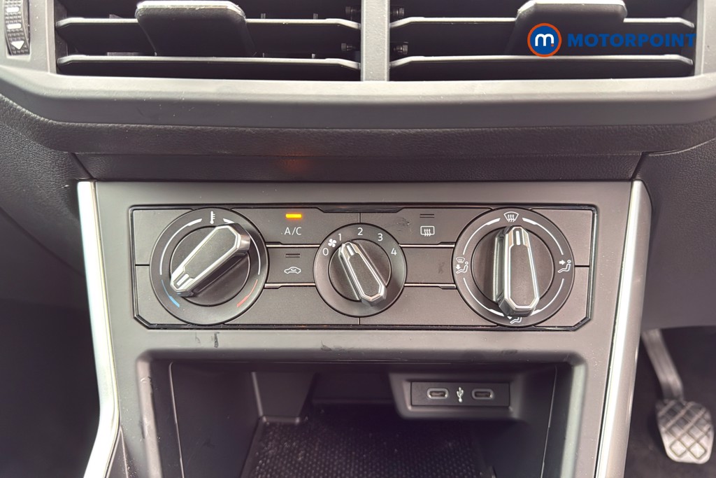 Volkswagen Polo Life Manual Petrol Hatchback - Stock Number (1611777) - 12th supplementary image