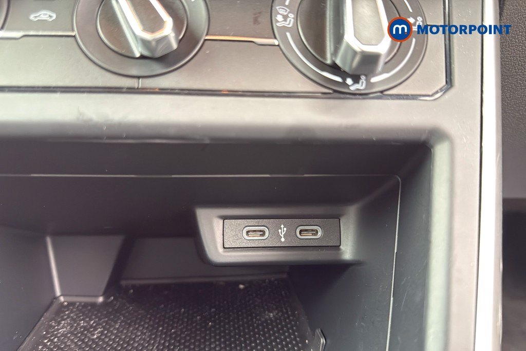 Volkswagen Polo Life Manual Petrol Hatchback - Stock Number (1611777) - 17th supplementary image