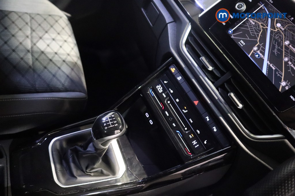 Volkswagen T-Roc R-Line Manual Petrol SUV - Stock Number (1612813) - 7th supplementary image