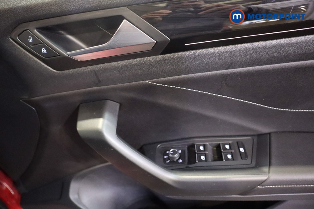 Volkswagen T-Roc R-Line Manual Petrol SUV - Stock Number (1612813) - 10th supplementary image