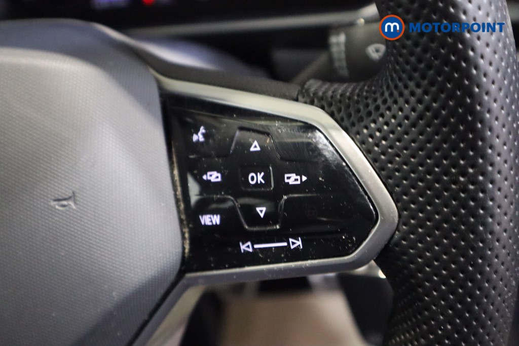 Volkswagen T-Roc R-Line Manual Petrol SUV - Stock Number (1612813) - 13th supplementary image