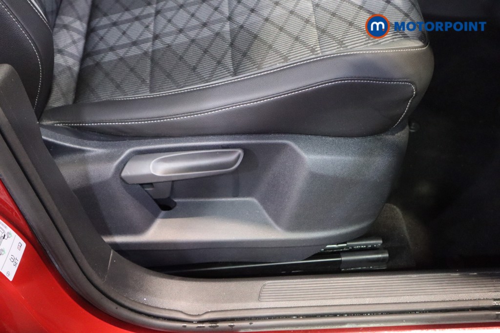 Volkswagen T-Roc R-Line Manual Petrol SUV - Stock Number (1612813) - 16th supplementary image