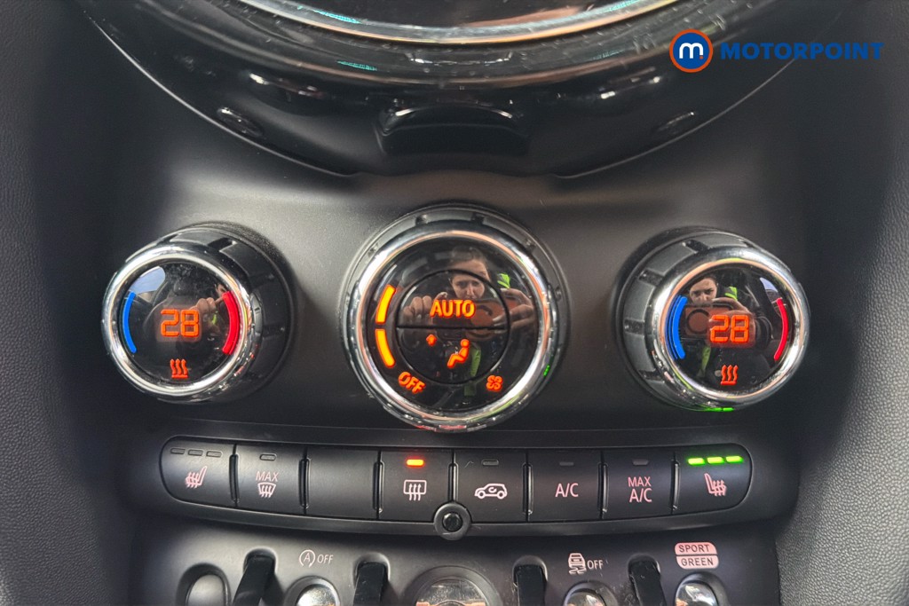 Mini Hatchback Cooper Exclusive Manual Petrol Hatchback - Stock Number (1615618) - 12th supplementary image