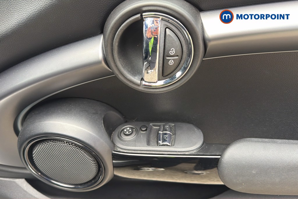 Mini Hatchback Cooper Exclusive Manual Petrol Hatchback - Stock Number (1615618) - 20th supplementary image