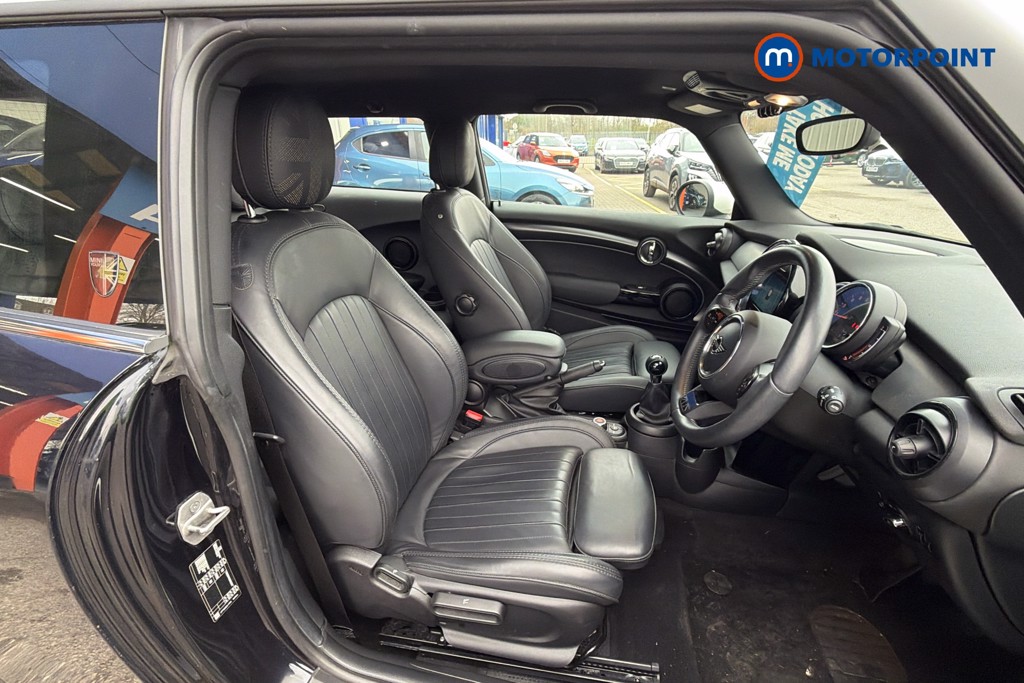 Mini Hatchback Cooper Exclusive Manual Petrol Hatchback - Stock Number (1615618) - 22nd supplementary image