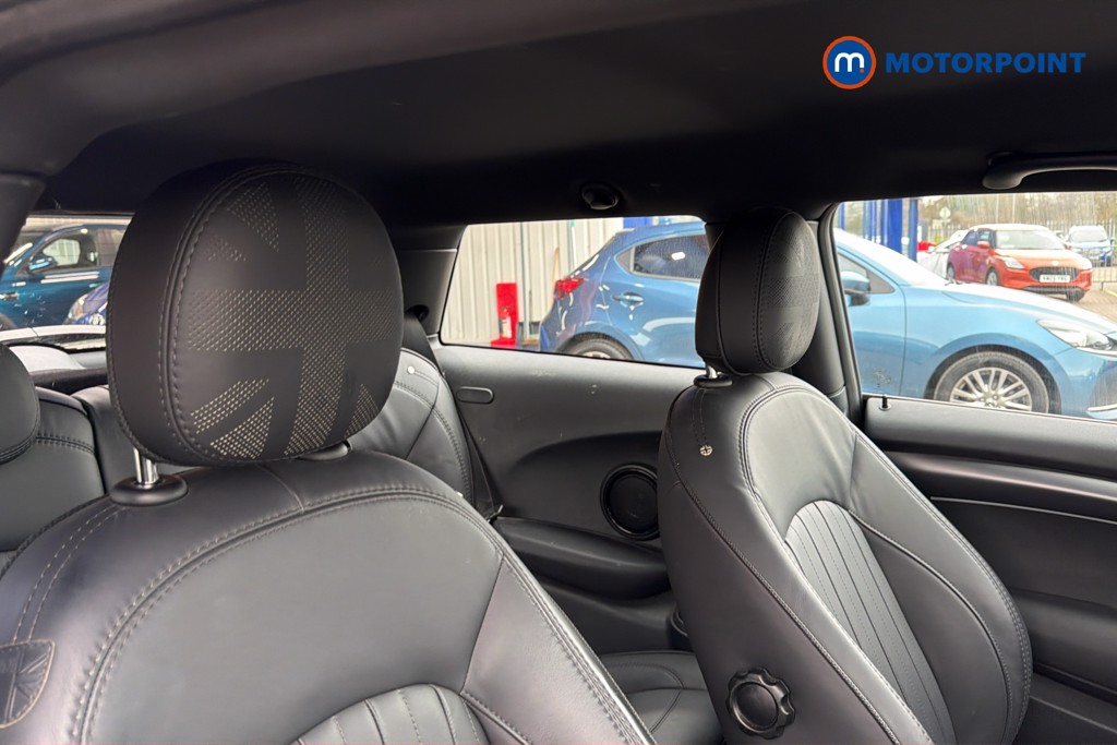 Mini Hatchback Cooper Exclusive Manual Petrol Hatchback - Stock Number (1615618) - 23rd supplementary image