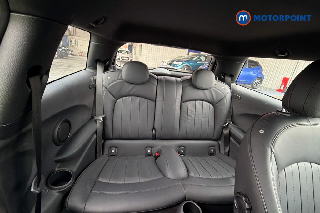 Mini Hatchback Cooper Exclusive Manual Petrol Hatchback - Stock Number (1615618) - 28th supplementary image