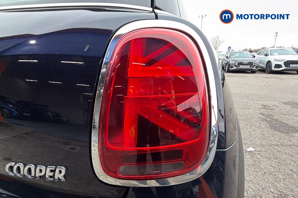 Mini Hatchback Cooper Exclusive Manual Petrol Hatchback - Stock Number (1615618) - 38th supplementary image