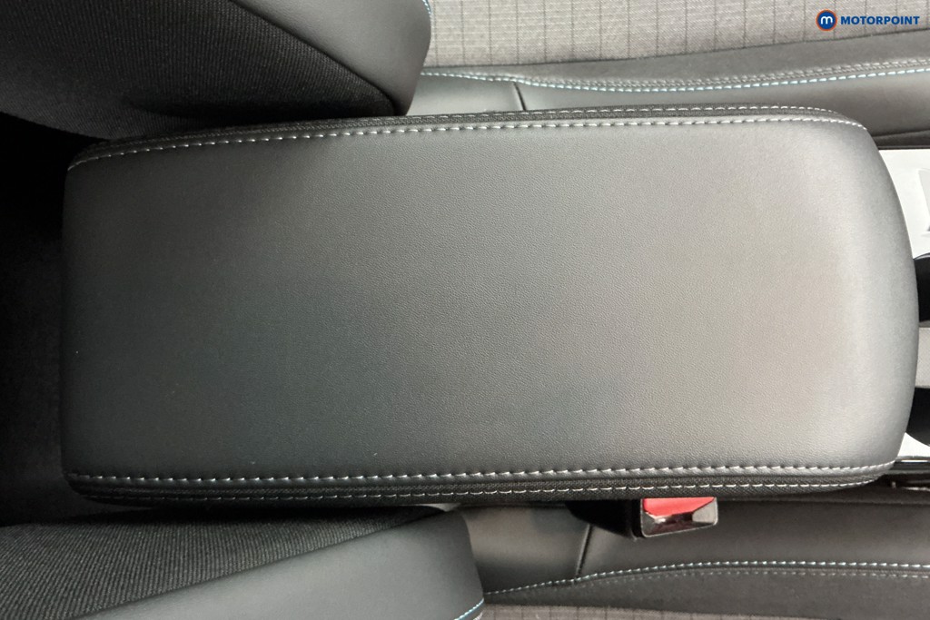 Peugeot 208 Allure Premium Automatic Petrol Hatchback - Stock Number (1616036) - 16th supplementary image