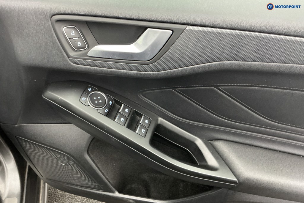 Ford Focus St-Line X Manual Petrol Hatchback - Stock Number (1616088) - 28th supplementary image