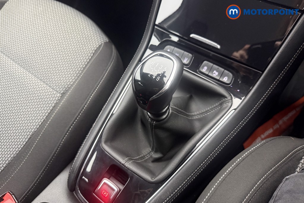 Vauxhall Grandland X SE Manual Petrol SUV - Stock Number (1616102) - 4th supplementary image