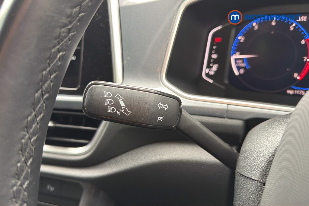 Volkswagen T-Roc Style Manual Petrol SUV - Stock Number (1616251) - 6th supplementary image
