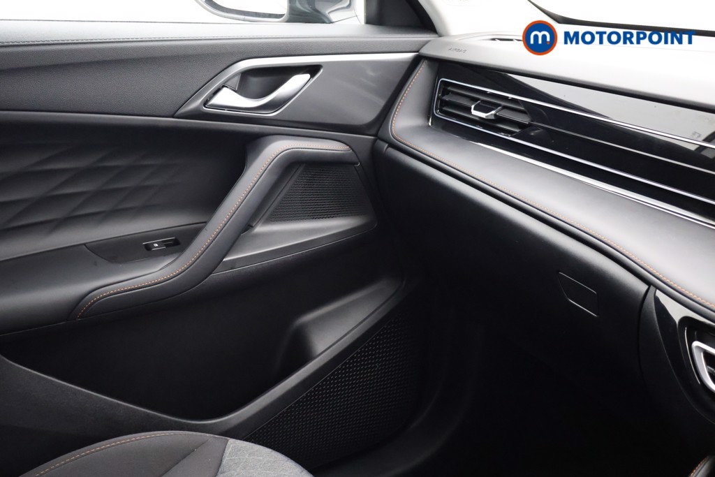 Mg Motor Uk HS SE Automatic Petrol-Electric Hybrid SUV - Stock Number (1616708) - 7th supplementary image