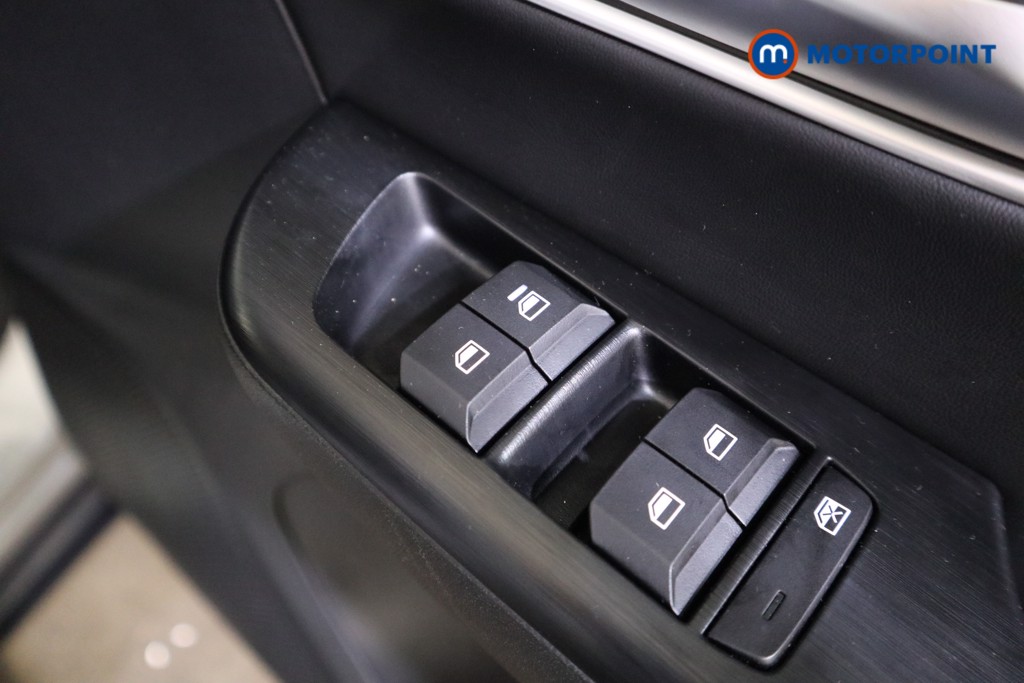 Mg Motor Uk ZS Trophy Automatic Petrol-Electric Hybrid SUV - Stock Number (1616870) - 13th supplementary image