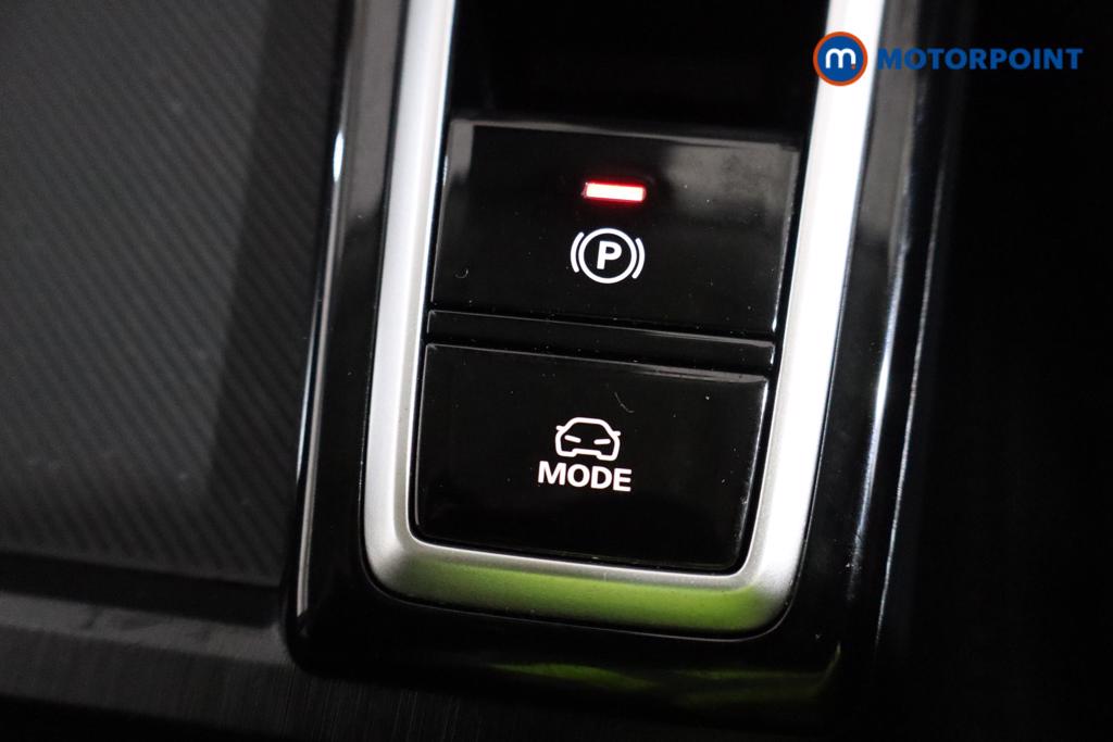 Mg Motor Uk ZS Trophy Automatic Petrol-Electric Hybrid SUV - Stock Number (1617763) - 7th supplementary image