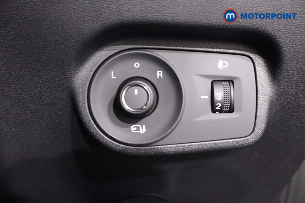 Mg Motor Uk ZS Trophy Automatic Petrol-Electric Hybrid SUV - Stock Number (1617838) - 17th supplementary image