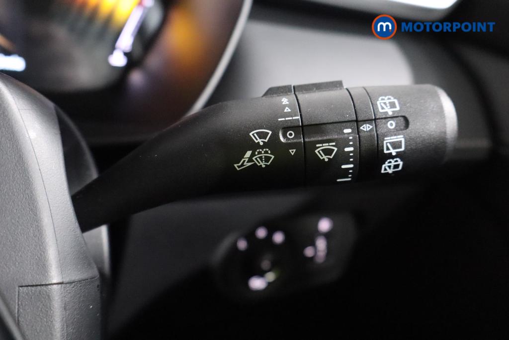 Mg Motor Uk ZS Trophy Automatic Petrol-Electric Hybrid SUV - Stock Number (1617880) - 13th supplementary image