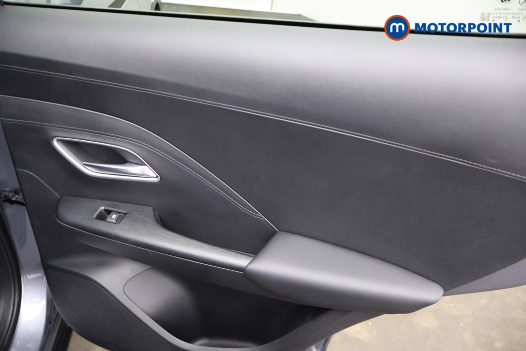 Mg Motor Uk ZS Trophy Automatic Petrol-Electric Hybrid SUV - Stock Number (1617890) - 16th supplementary image