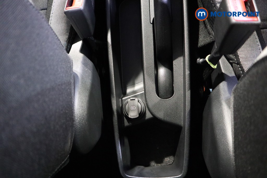 Hyundai I10 Advance Automatic Petrol Hatchback - Stock Number (1618082) - 11th supplementary image