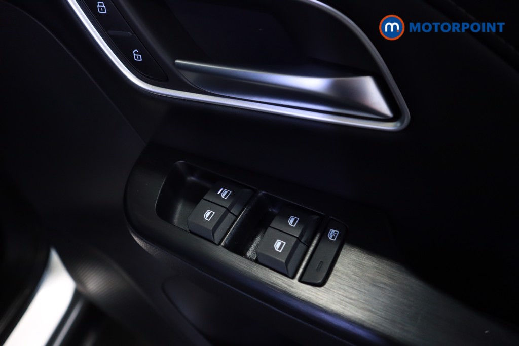 Mg Motor Uk ZS Trophy Automatic Petrol-Electric Hybrid SUV - Stock Number (1618429) - 3rd supplementary image