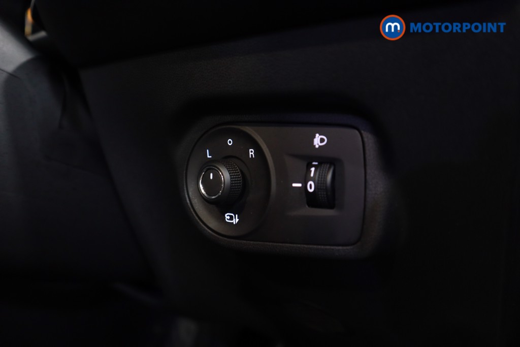 Mg Motor Uk ZS Trophy Automatic Petrol-Electric Hybrid SUV - Stock Number (1618429) - 4th supplementary image