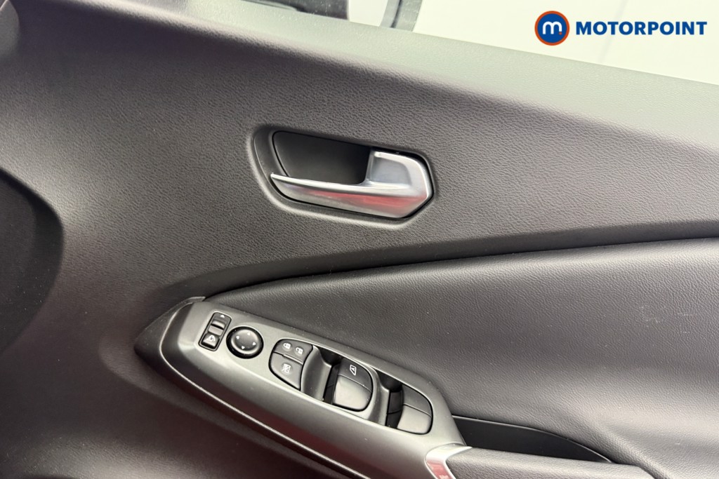 Nissan Juke Acenta Premium Manual Petrol SUV - Stock Number (1618543) - 8th supplementary image