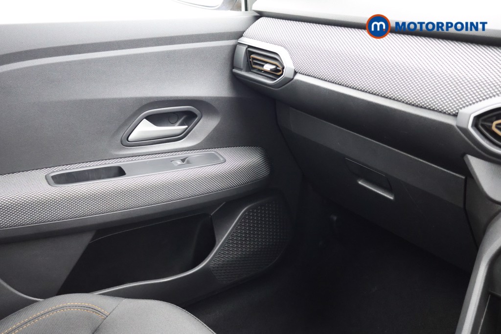 Dacia Sandero Stepway Expression Manual Petrol Hatchback - Stock Number (1619089) - 8th supplementary image