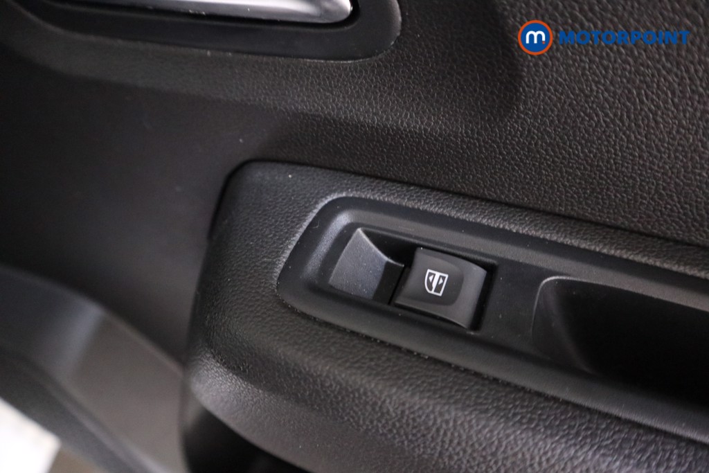 Dacia Sandero Comfort Manual Petrol Hatchback - Stock Number (1619275) - 20th supplementary image