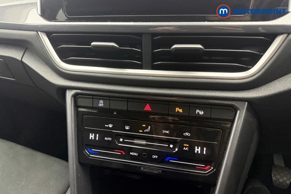 Volkswagen T-Roc Style Manual Petrol SUV - Stock Number (1619725) - 3rd supplementary image