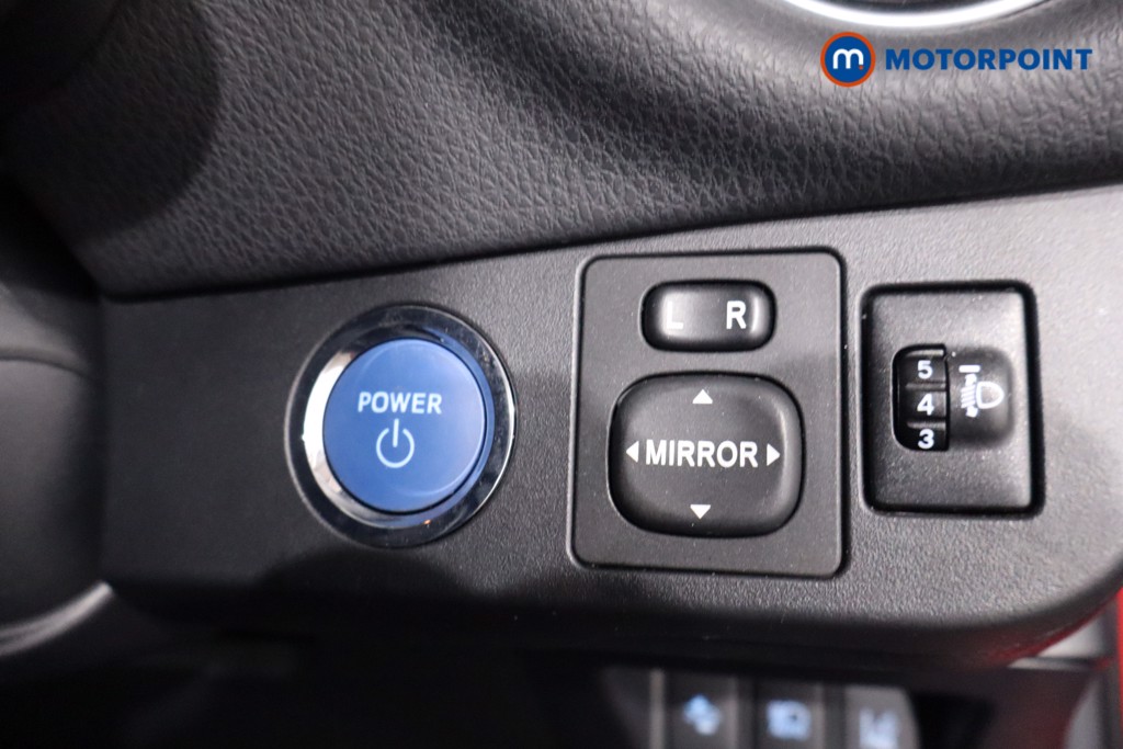 Toyota Yaris Excel Automatic Petrol-Electric Hybrid Hatchback - Stock Number (1620023) - 17th supplementary image