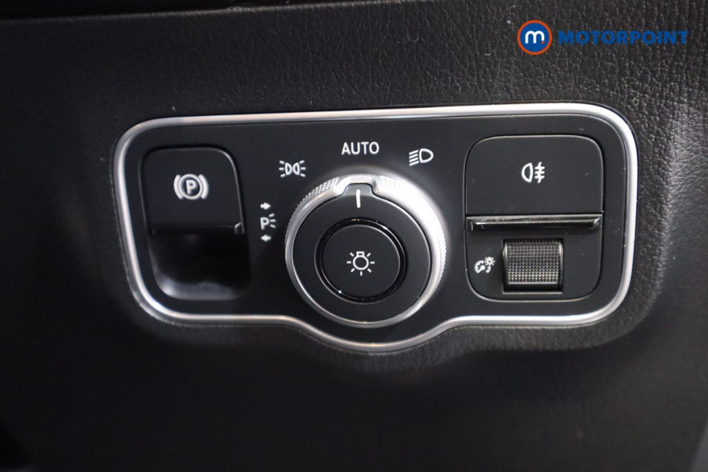 Mercedes-Benz GLA Amg Line Automatic Petrol SUV - Stock Number (1620500) - 13th supplementary image