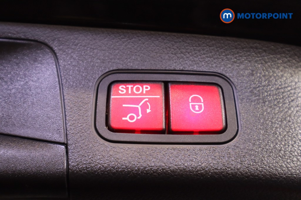 Mercedes-Benz GLA Amg Line Automatic Petrol SUV - Stock Number (1620500) - 22nd supplementary image