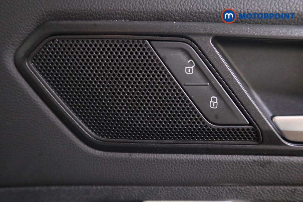 Volkswagen Tiguan R-Line Automatic Petrol SUV - Stock Number (1621139) - 16th supplementary image