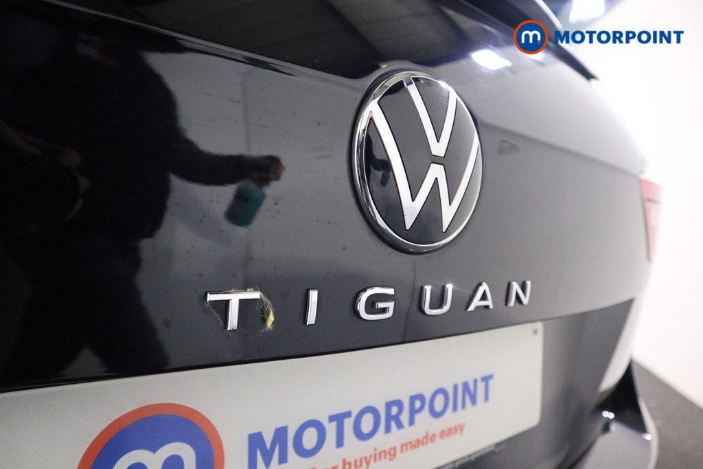 Volkswagen Tiguan R-Line Automatic Petrol SUV - Stock Number (1621139) - 32nd supplementary image