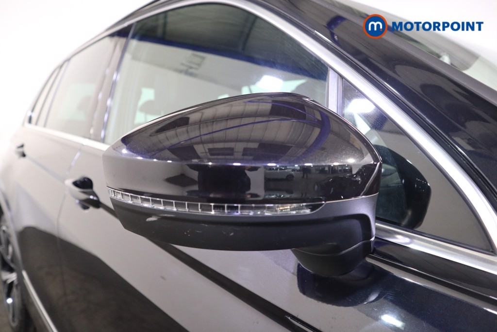 Volkswagen Tiguan R-Line Automatic Petrol SUV - Stock Number (1621139) - 37th supplementary image