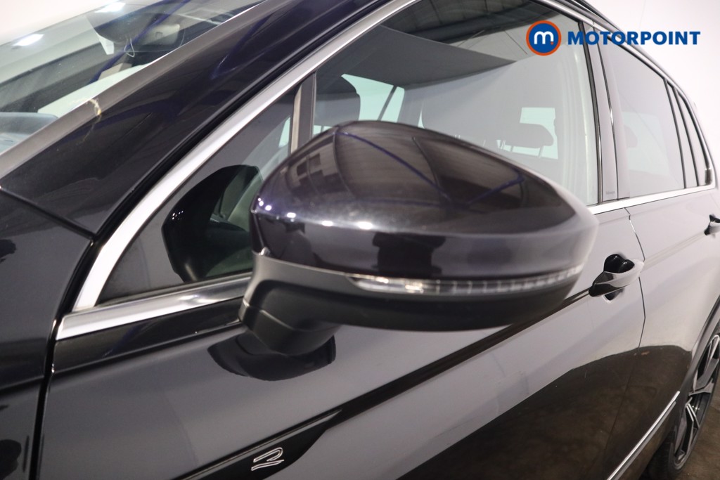 Volkswagen Tiguan R-Line Automatic Petrol SUV - Stock Number (1621139) - 38th supplementary image