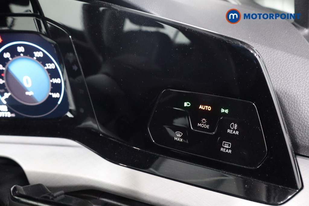 Volkswagen Golf Life Manual Petrol Hatchback - Stock Number (1621377) - 16th supplementary image