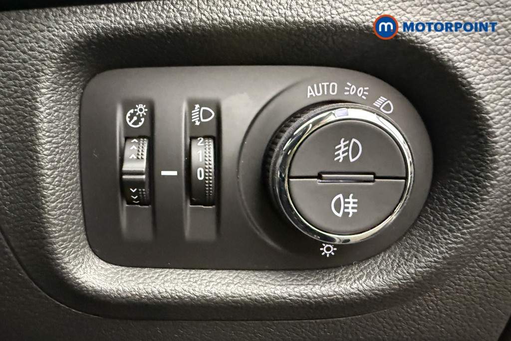 Vauxhall Astra Griffin Edition Manual Petrol Hatchback - Stock Number (1621704) - 16th supplementary image